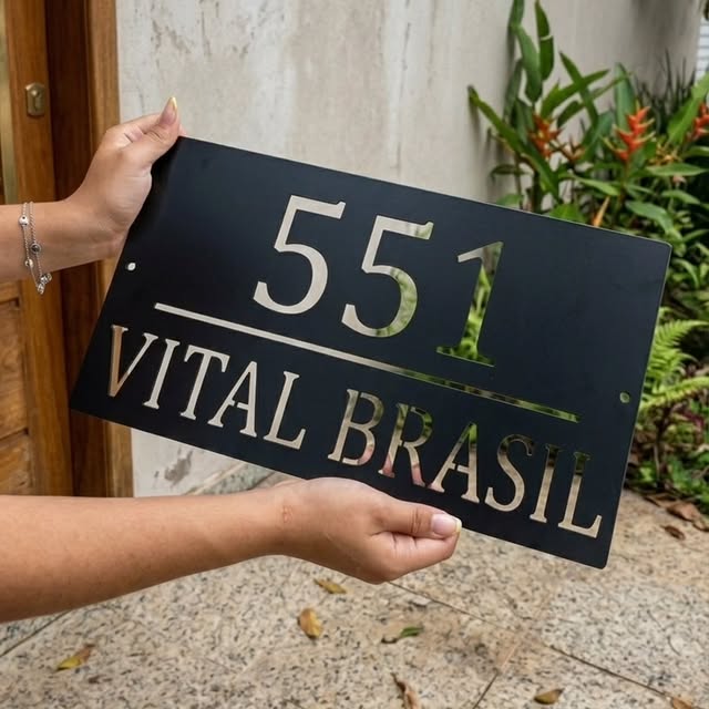 Placa residencial personalizada MadeBlack